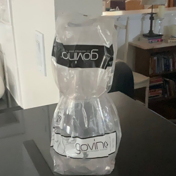 Govino Shatterproof Go Anywhere Carafe Set. New without box but wrapped. - Picture 1 of 4